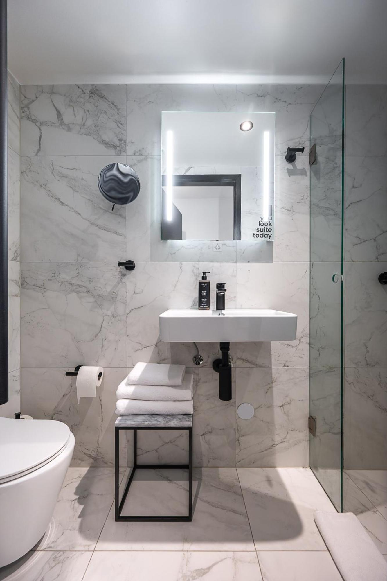 Limehome Amsterdam Leidsekruisstraat ภายนอก รูปภาพ