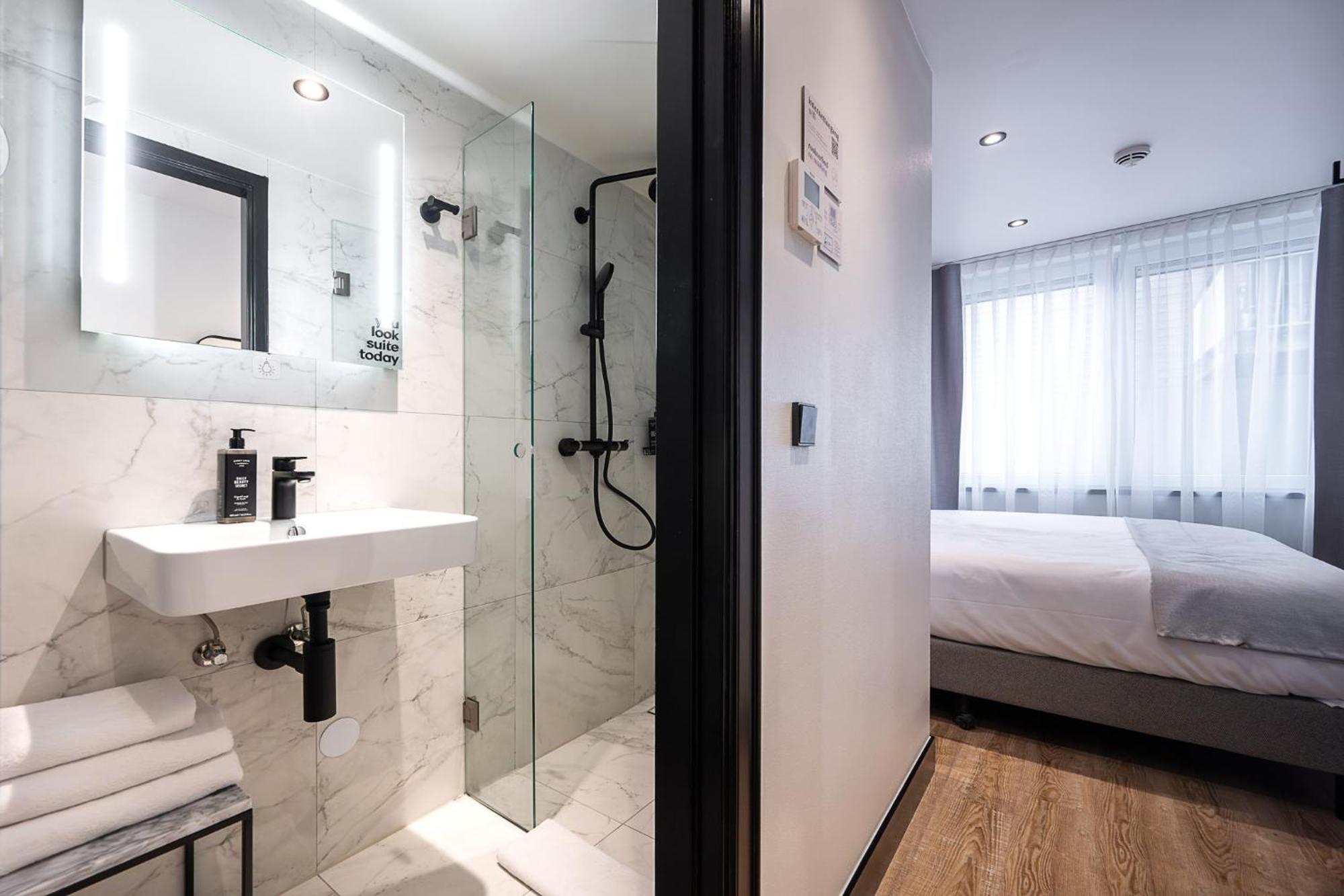 Limehome Amsterdam Leidsekruisstraat ภายนอก รูปภาพ