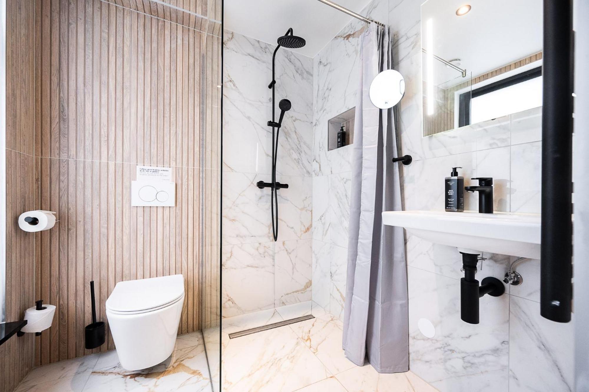 Limehome Amsterdam Leidsekruisstraat ภายนอก รูปภาพ